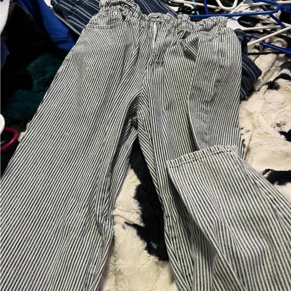 Super cute dressy pants!